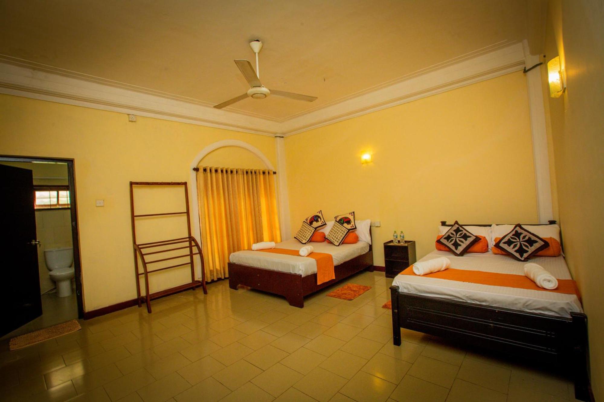 Sunbloom Inn Kandy Exterior foto